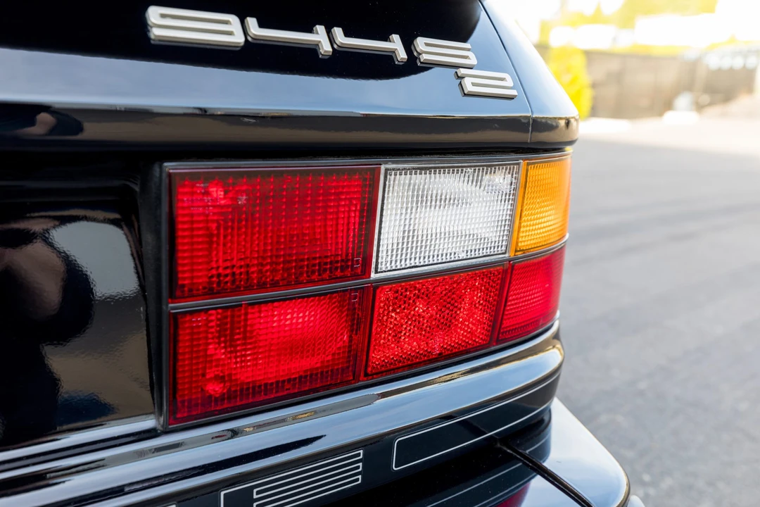 1989 Porsche 944 S2 - Image 25 of 31