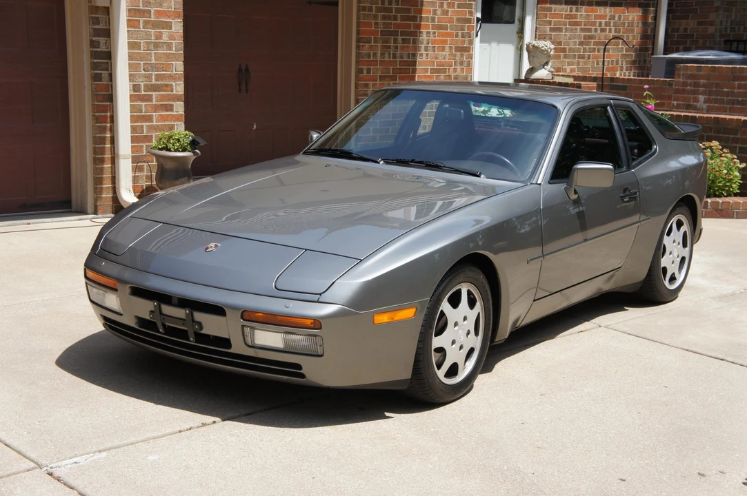 1989 Porsche 944 Turbo - Image 2 of 31
