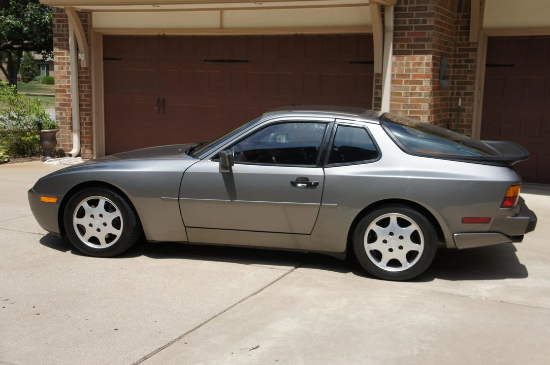 1989 Porsche 944 Turbo - Image 5 of 31