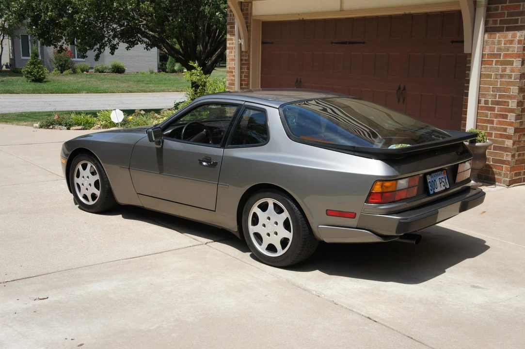 1989 Porsche 944 Turbo - Image 6 of 31