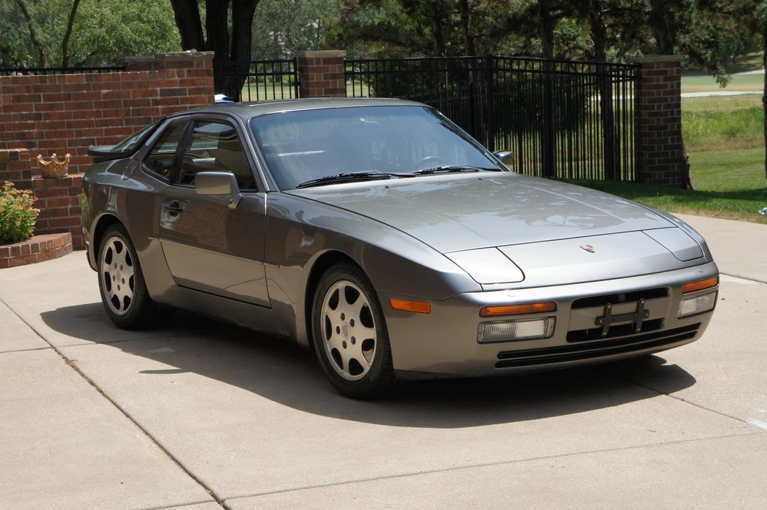 1989 Porsche 944 Turbo - Image 14 of 31