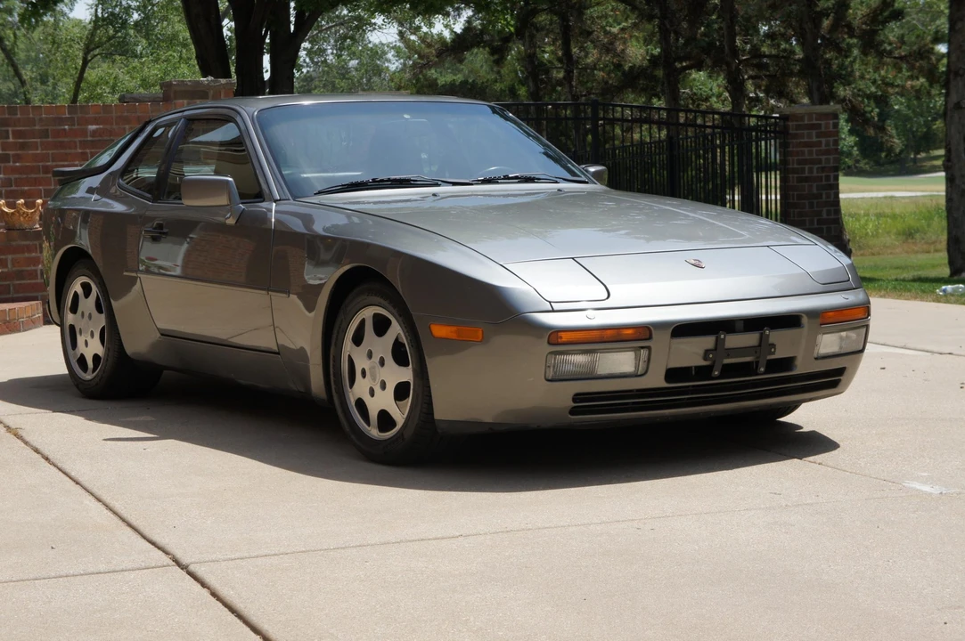 1989 Porsche 944 Turbo - Image 15 of 31