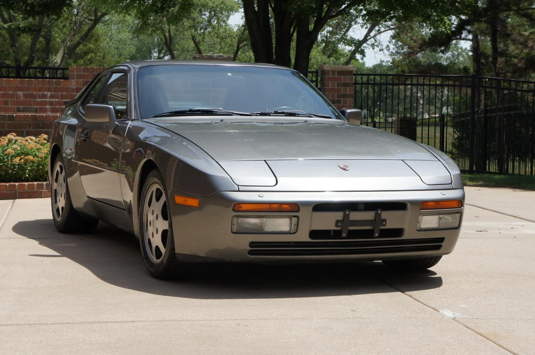 1989 Porsche 944 Turbo - Image 16 of 31