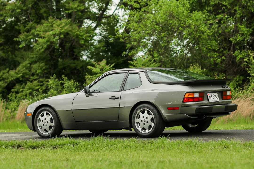 1989 Porsche 944 Turbo - Image 11 of 31