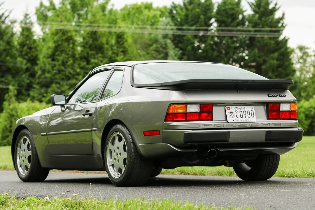 1989 Porsche 944 Turbo - Image 13 of 31
