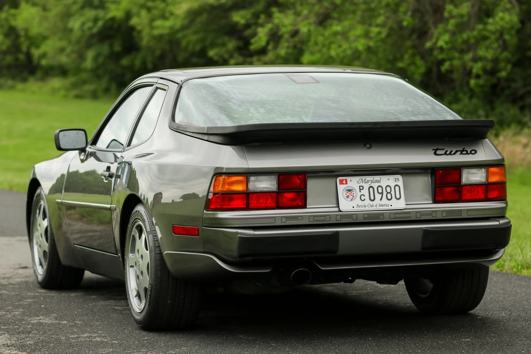 1989 Porsche 944 Turbo - Image 15 of 31