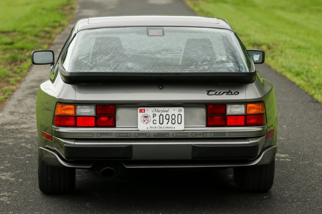 1989 Porsche 944 Turbo - Image 17 of 31
