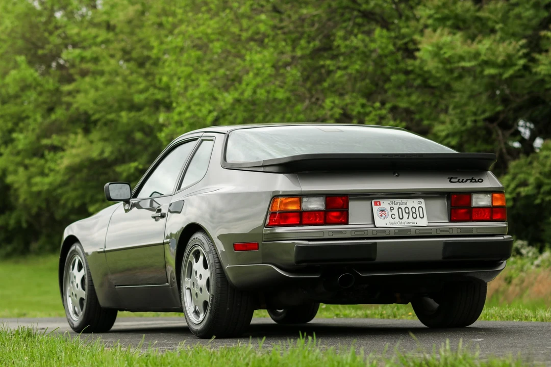 1989 Porsche 944 Turbo - Image 14 of 31