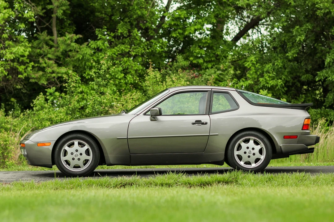 1989 Porsche 944 Turbo - Image 10 of 31