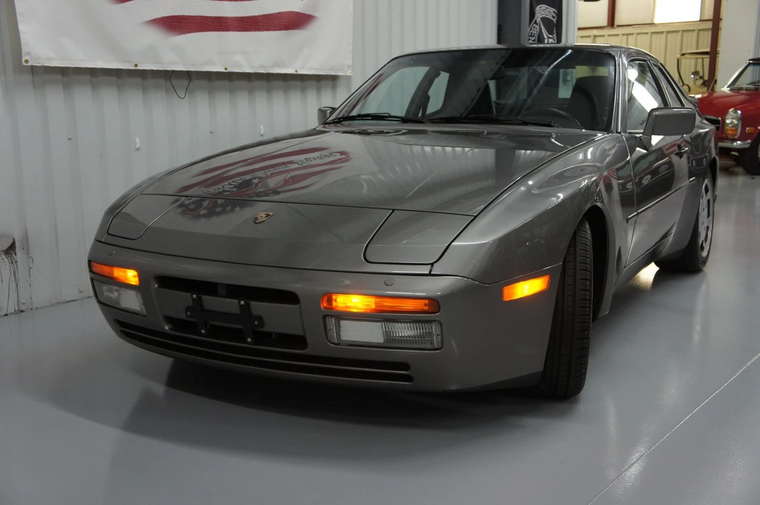 1989 Porsche 944 Turbo - Image 17 of 31
