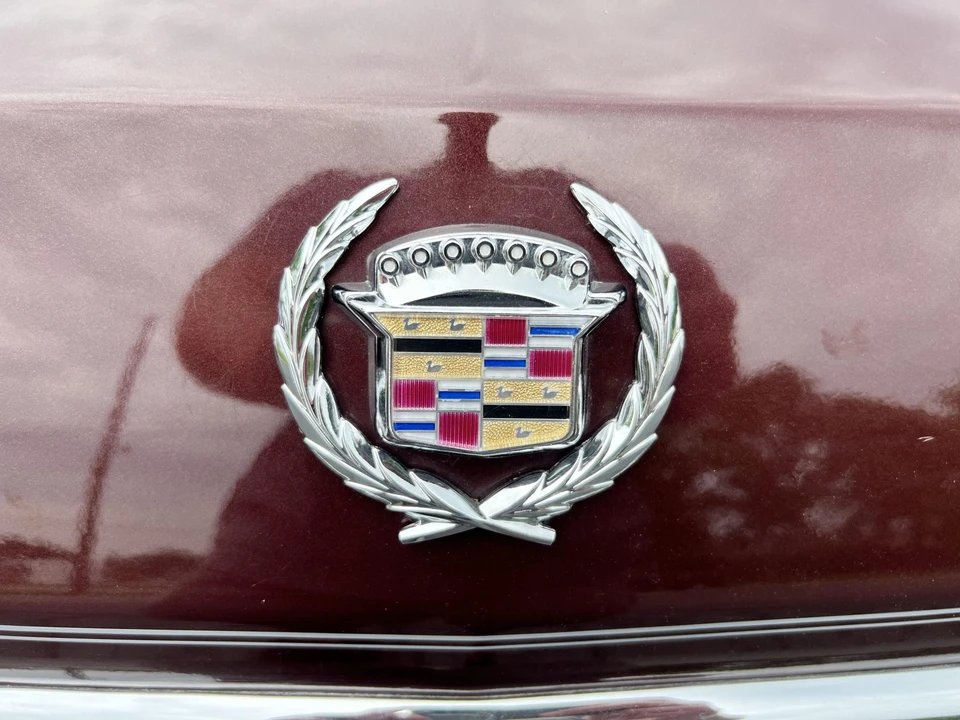 1990 Cadillac Brougham - Image 30 of 31