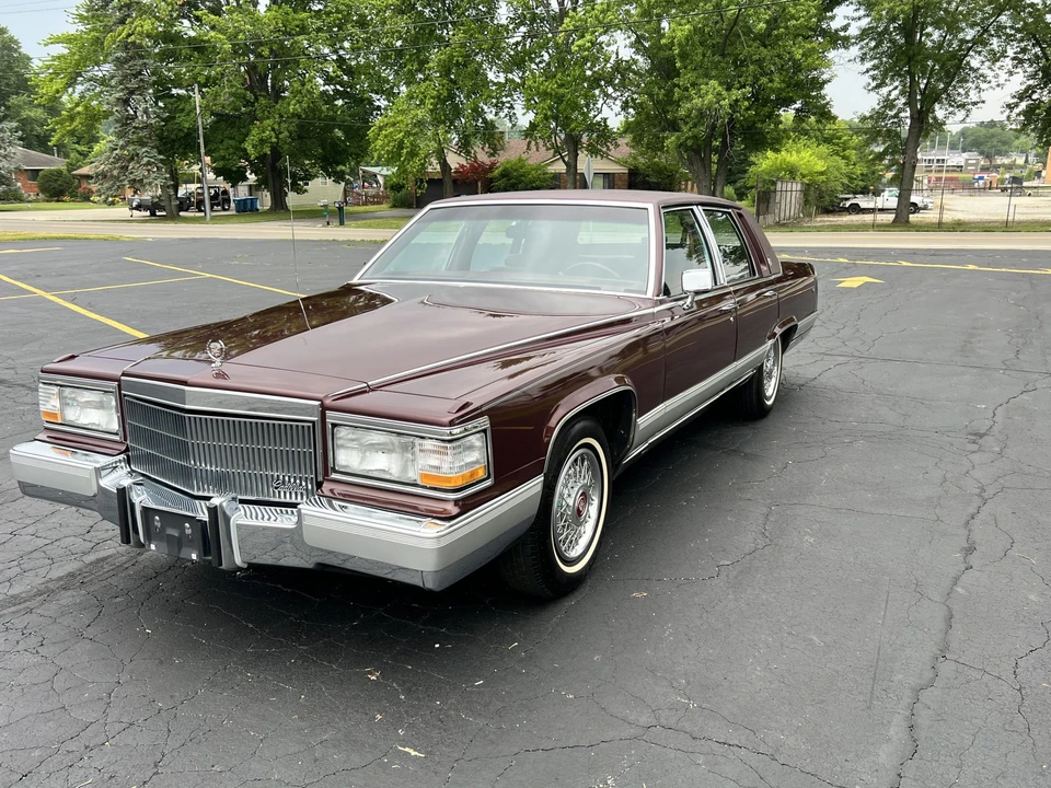 1990 Cadillac Brougham - Image 3 of 31