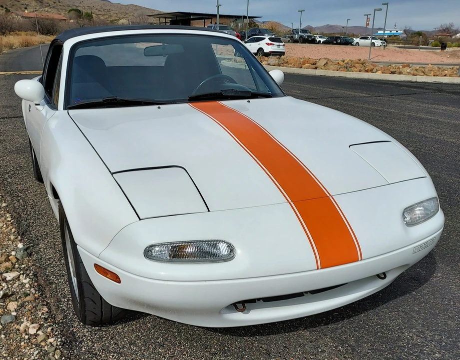 1990 Mazda NA MX-5 Miata - Image 17 of 31