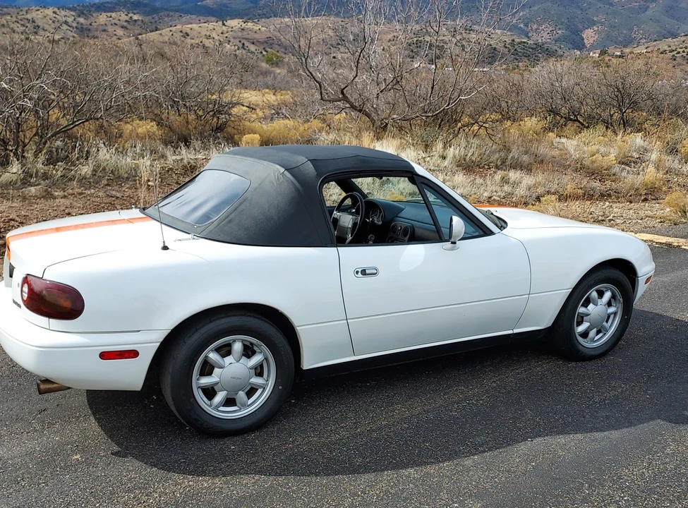 1990 Mazda NA MX-5 Miata - Image 22 of 31
