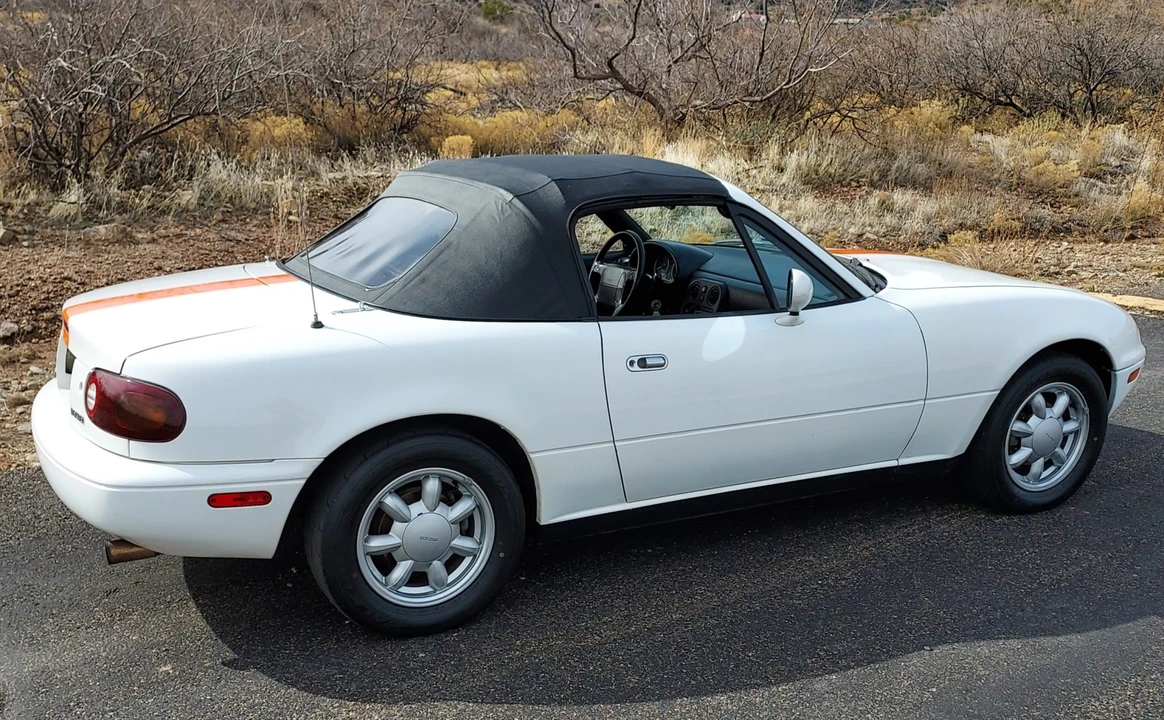 1990 Mazda NA MX-5 Miata - Image 21 of 31