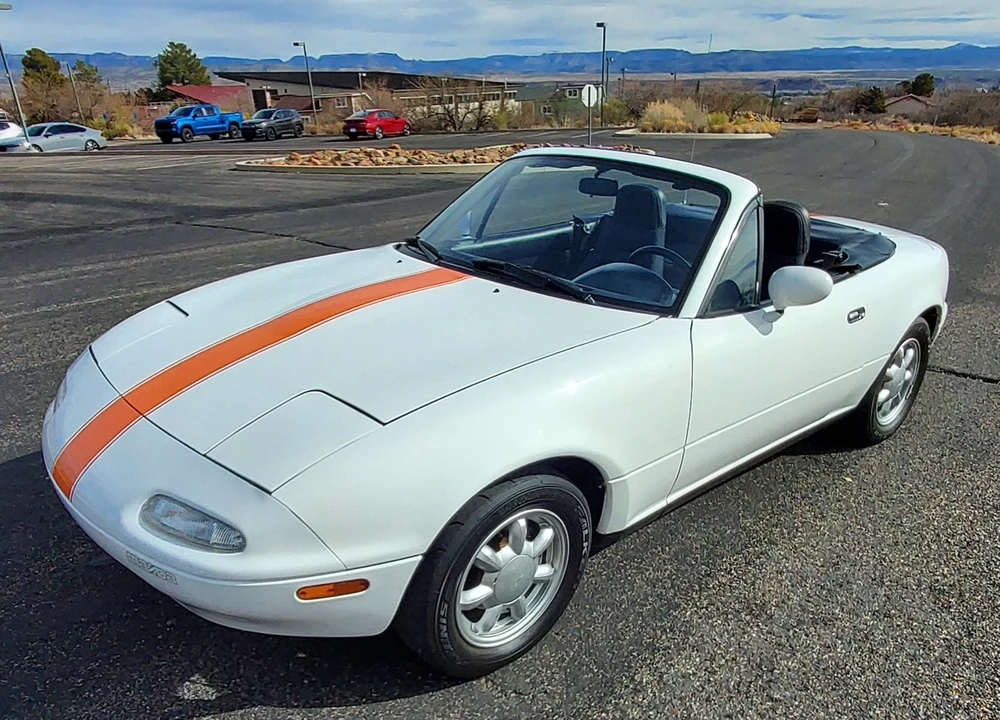 1990 Mazda NA MX-5 Miata - Image 13 of 31