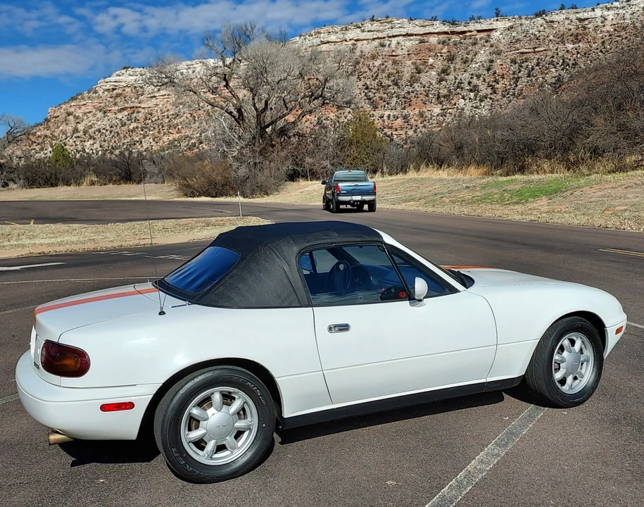 1990 Mazda NA MX-5 Miata - Image 20 of 31