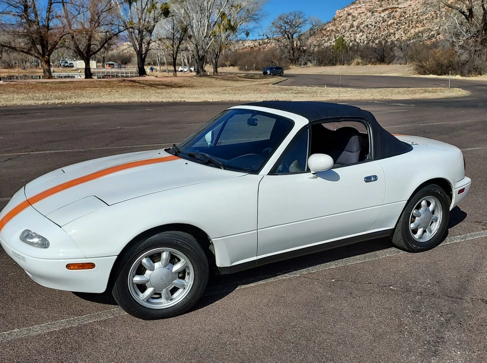 1990 Mazda NA MX-5 Miata - Image 27 of 31