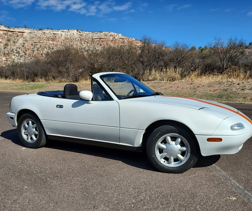 1990 Mazda NA MX-5 Miata - Image 6 of 31