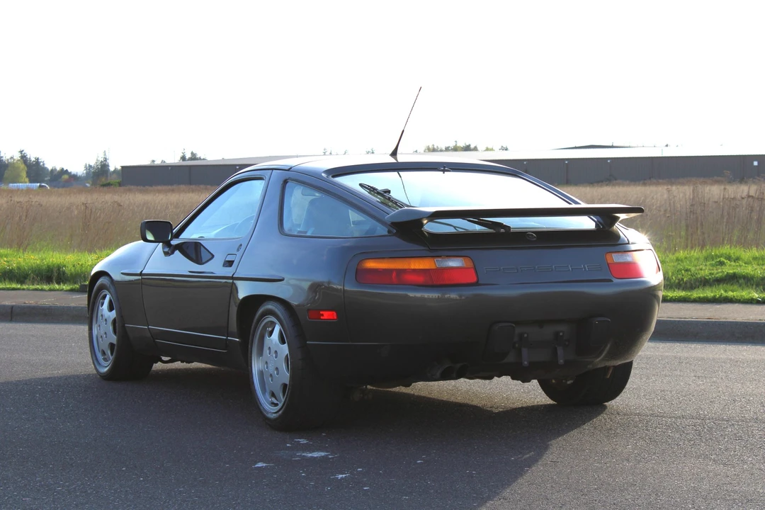 1990 Porsche 928 GT - Image 24 of 31