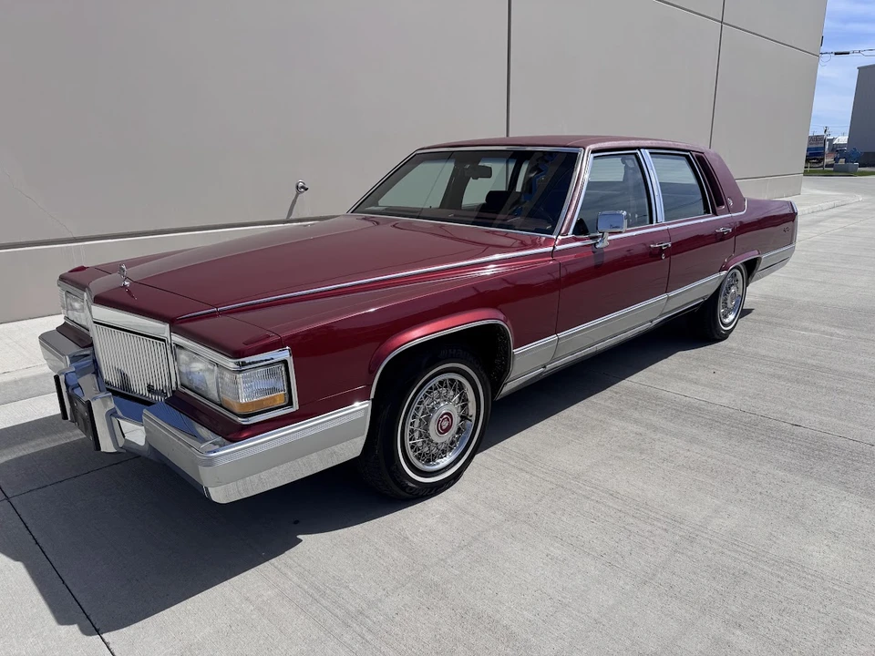 1991 Cadillac Brougham - Image 2 of 31