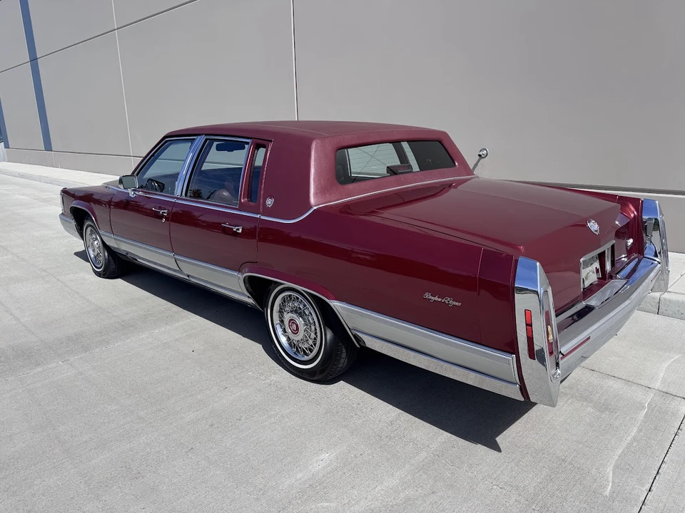 1991 Cadillac Brougham - Image 4 of 31
