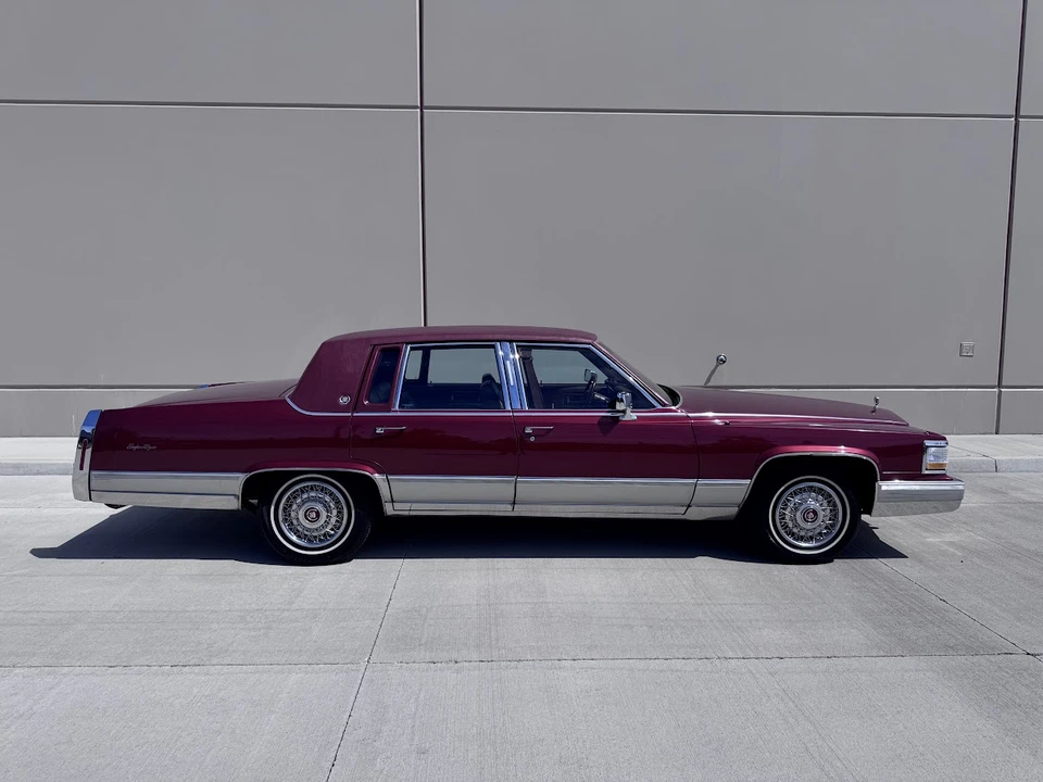 1991 Cadillac Brougham - Image 8 of 31