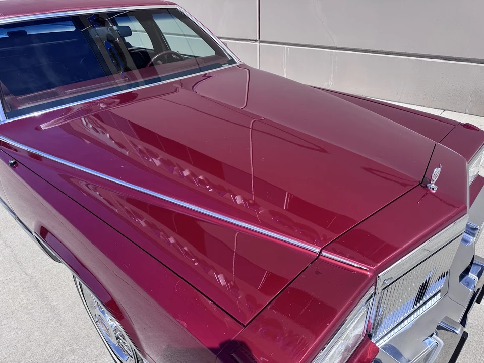 1991 Cadillac Brougham - Image 25 of 31