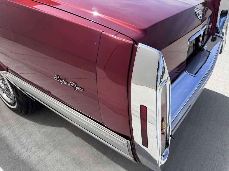 1991 Cadillac Brougham - Image 23 of 31