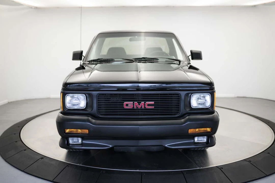 1991 GMC Syclone - Image 3 of 31
