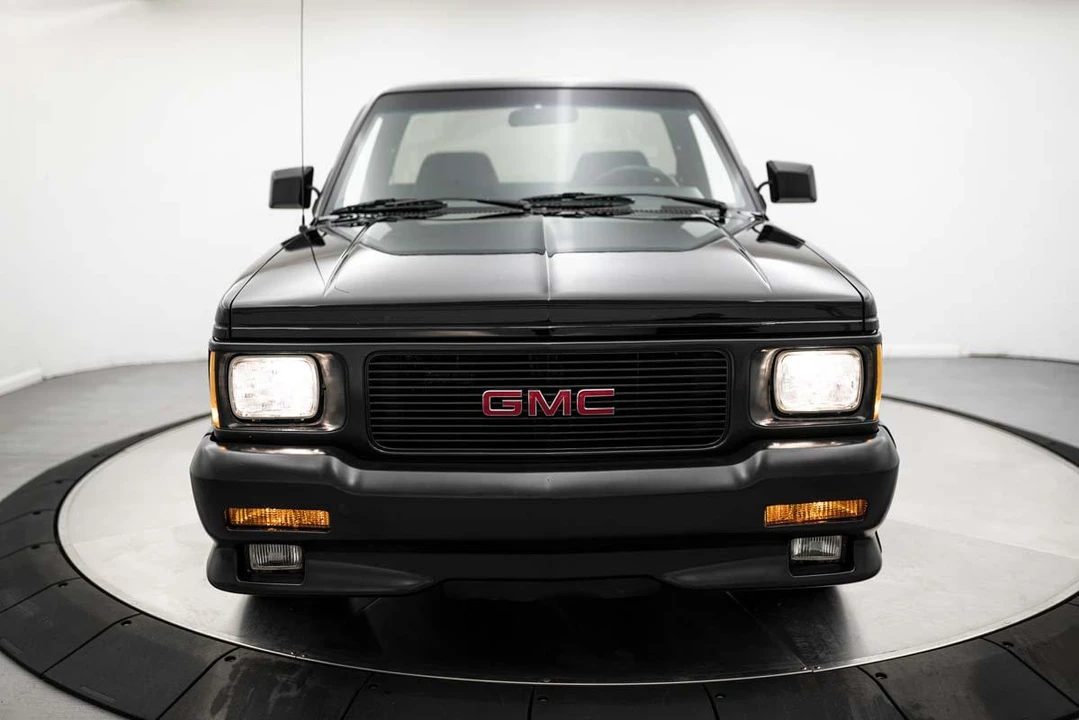 1991 GMC Syclone - Image 4 of 31