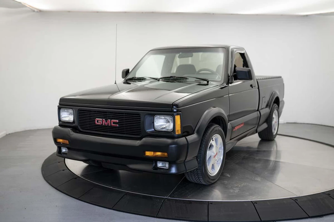 1991 GMC Syclone - Image 2 of 31
