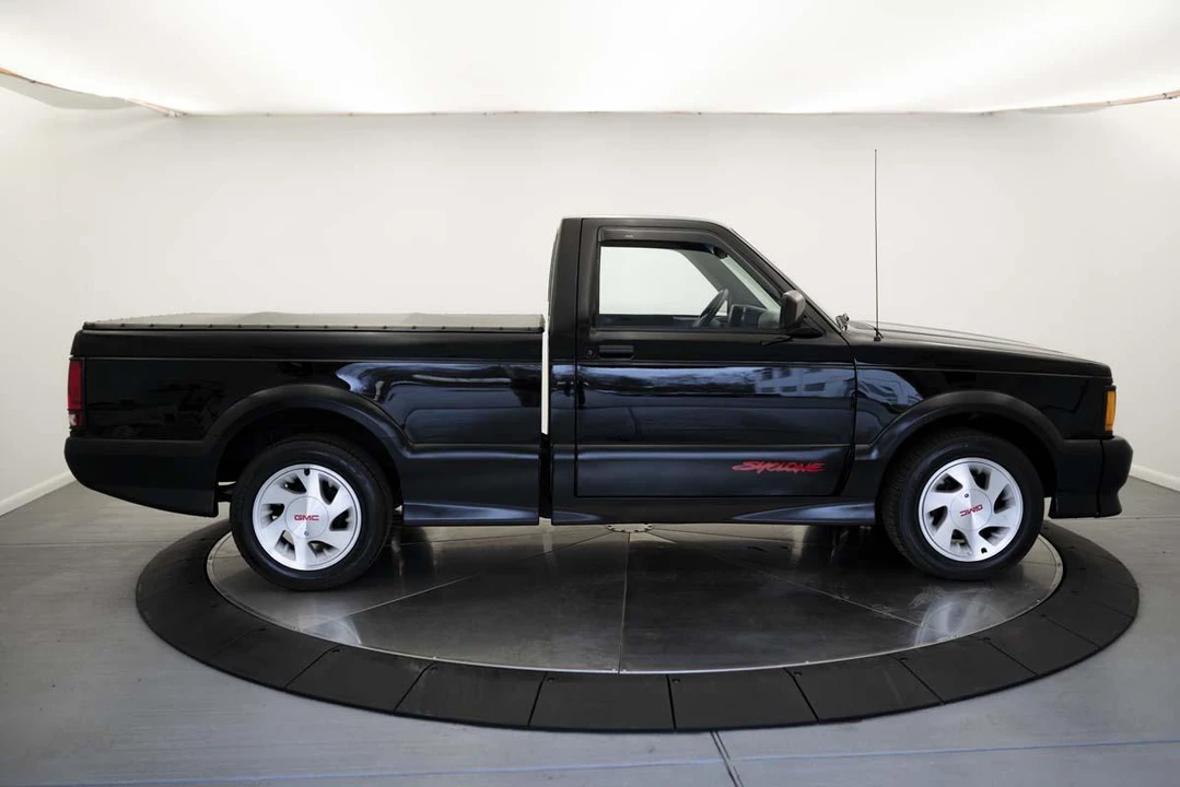 1991 GMC Syclone - Image 6 of 31