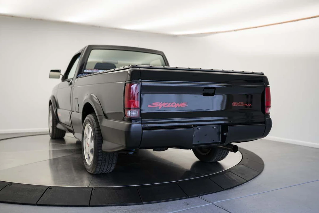 1991 GMC Syclone - Image 10 of 31