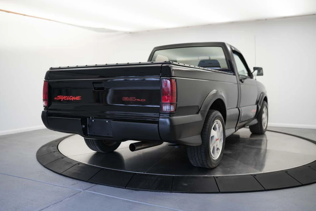 1991 GMC Syclone - Image 7 of 31