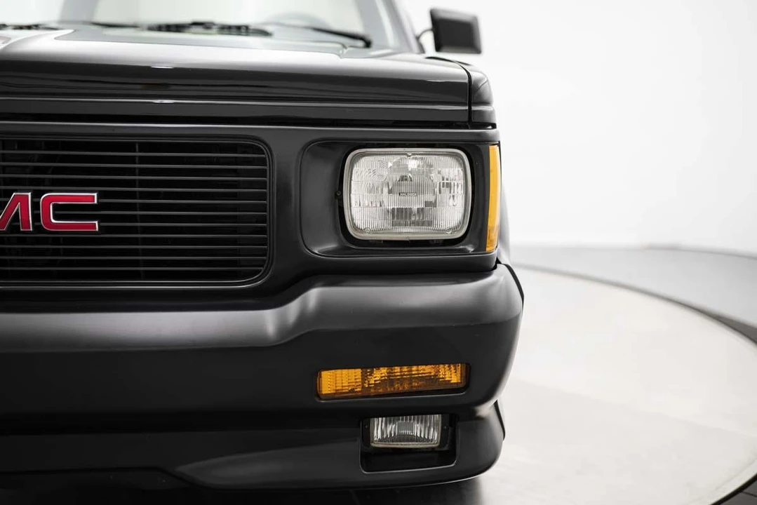 1991 GMC Syclone - Image 15 of 31