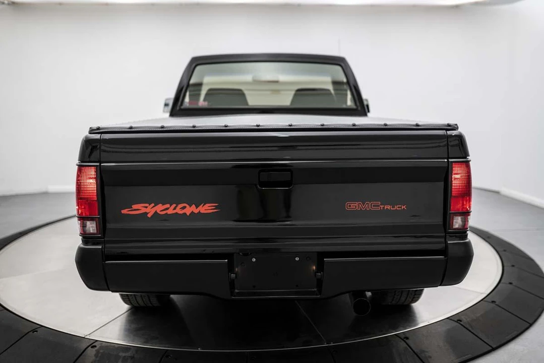 1991 GMC Syclone - Image 8 of 31