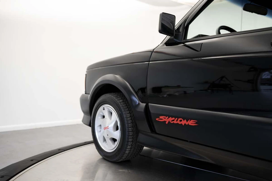 1991 GMC Syclone - Image 12 of 31