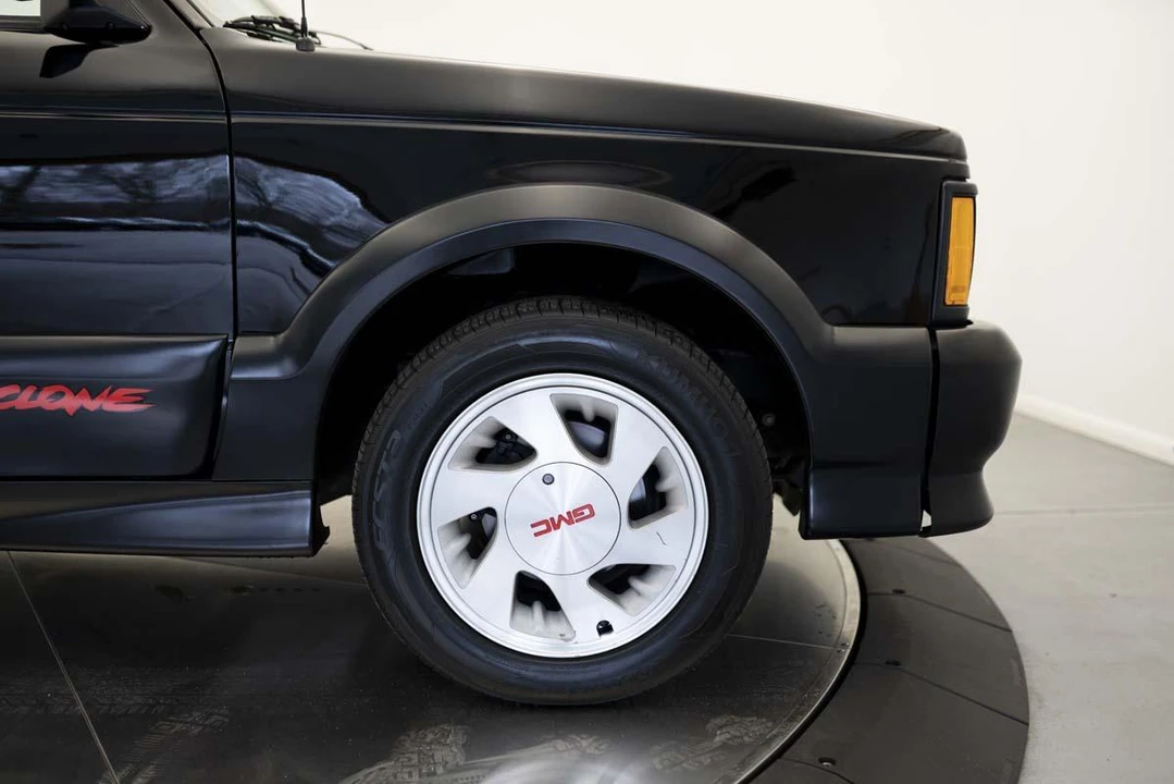 1991 GMC Syclone - Image 20 of 31