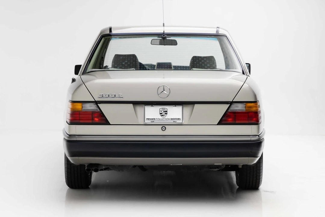 1991 Mercedes-Benz W124 E-Class - Image 10 of 31