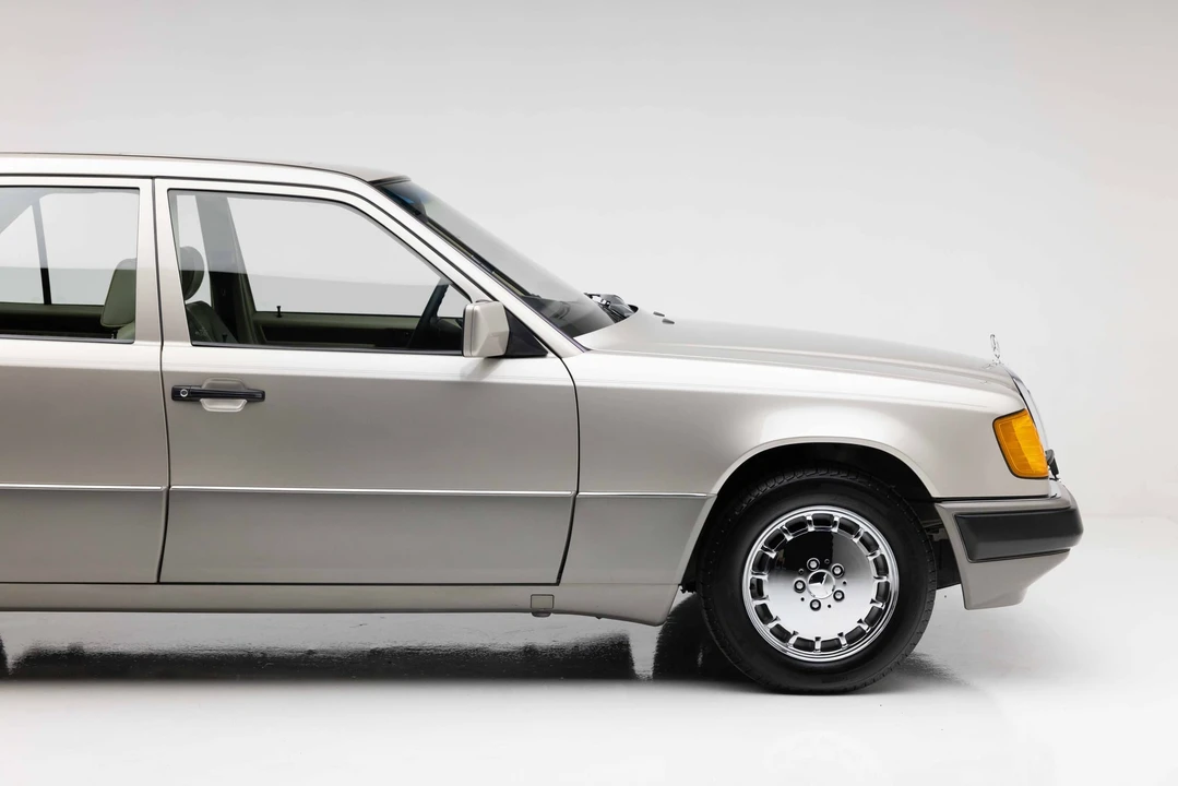 1991 Mercedes-Benz W124 E-Class - Image 26 of 31