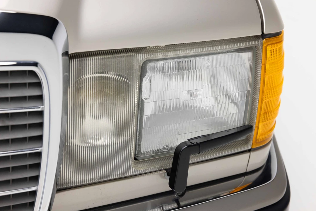 1991 Mercedes-Benz W124 E-Class - Image 15 of 31