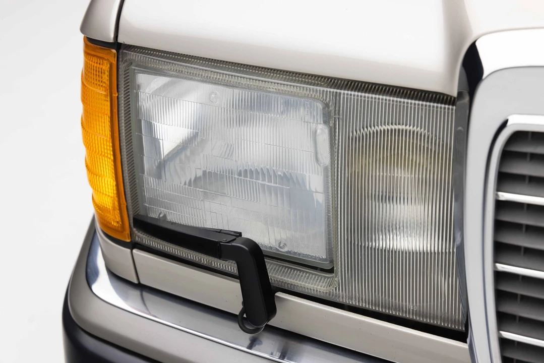1991 Mercedes-Benz W124 E-Class - Image 14 of 31