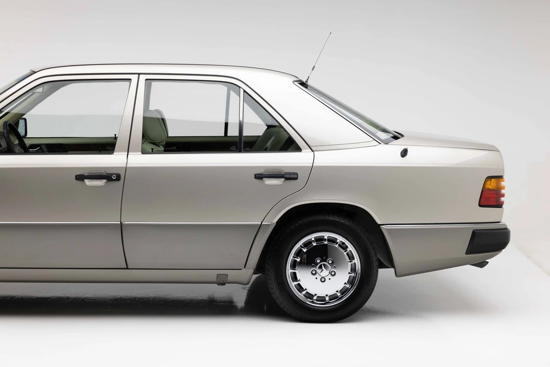 1991 Mercedes-Benz W124 E-Class - Image 28 of 31