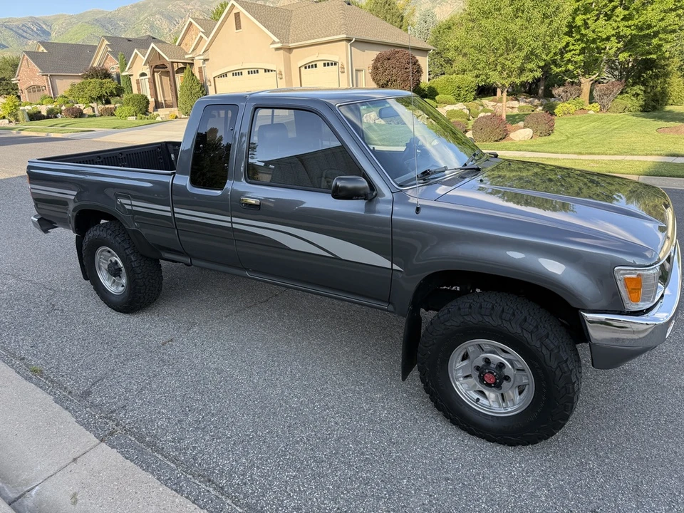 1991 Toyota Hilux 5th Gen - Image 18 of 31