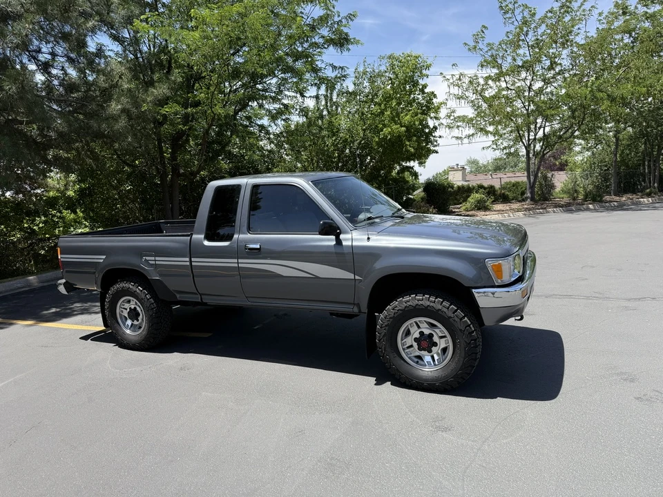 1991 Toyota Hilux 5th Gen - Image 10 of 31