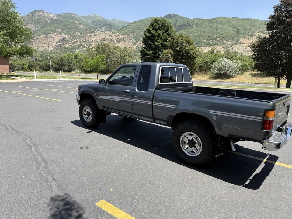 1991 Toyota Hilux 5th Gen - Image 15 of 31