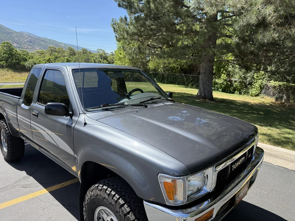 1991 Toyota Hilux 5th Gen - Image 21 of 31