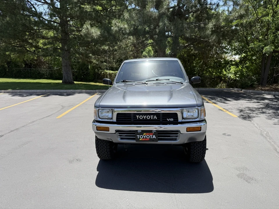 1991 Toyota Hilux 5th Gen - Image 6 of 31