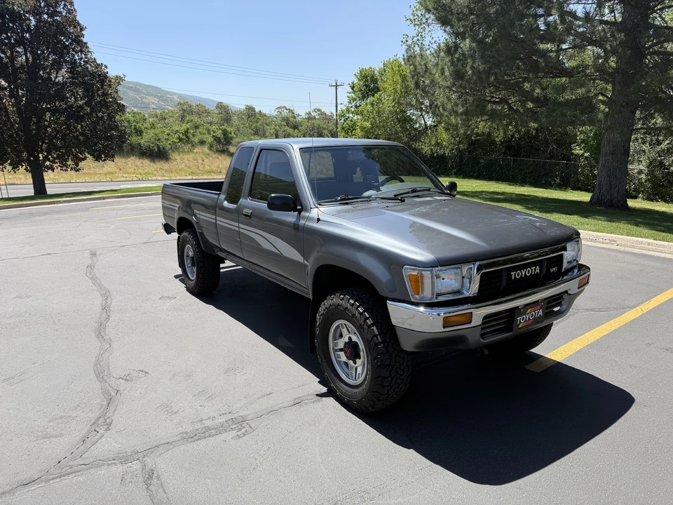 1991 Toyota Hilux 5th Gen - Image 9 of 31